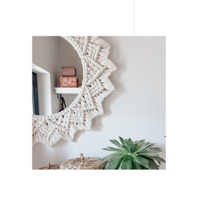 Miroir mural en macramé au design haut de gamme Design décoratif et créatif Finition naturelle Décoration de Noël Miroir mural - Product Image 5
