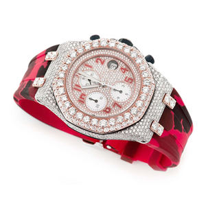 Reloj de Lujo con Cristales de Moissanita en Tono Dorado y Esfera de Cristal - Product Image 1