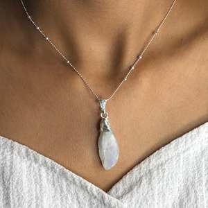 Collar con colgante de plata de ley 925 bohemio hecho a mano con piedra lunar en bruto, piedra preciosa rodio y chapado en oro, regalo para mujer - Product Image 4