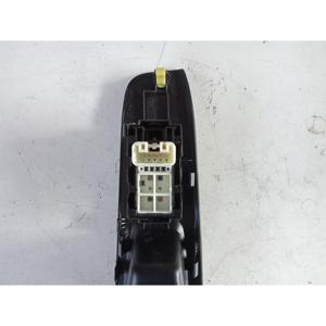 แผงปุ่มด้านหน้าขวา TOYOTA Yaris Series (17>20) รุ่น 8482002340 - Product Image 3