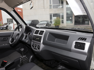 Minivan de Pasajeros Usada 2024, 1.5L Gasolina/Gas, 150-200 CV, L4, 2 Asientos, Volante a la Izquierda, Neumáticos R17, Bajo Precio, China - Product Image 4