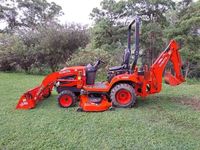 Gebrauchter Kubota Rasenmäher 4x4 Kleiner Traktor mit Frontlader Baggerlader Kubota Traktoren LKWs Landwirtschaft Mini-Traktor