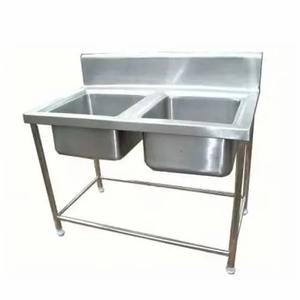 อ่างล้างมือสแตนเลสสีเงินทรงสี่เหลี่ยมผืนผ้าแบบกำหนดเองของ Subam Industries พร้อมขา 4 ขา สำหรับล้างมือในโรงเรียนอนุบาล - Product Image 2