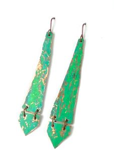 ต่างหูทองแดงศิลปะทำด้วยมือด้วยรูปลักษณ์โบราณดอกไม้และสไตล์ชนเผ่าเหมาะสำหรับงานแต่งงานและกิจกรรม - Product Image 3