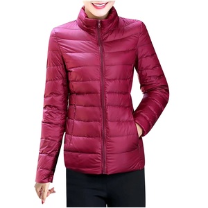 Nouveau design de vestes en duvet pour femmes à manches longues Manteaux d'hiver en duvet longs et impression de logo personnalisé pour les femmes Veste bouffante - Product Image 6