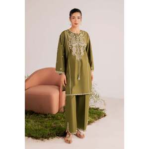 Ensemble chemise et pantalon en tissu batik brodé deux pièces BIC-264 avec décoration brodée - Product Image 2
