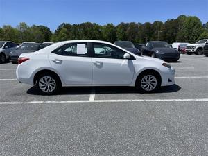 Toyota Corolla LE 2019 en Venta / Disponible para la Venta con Bajo Kilometraje, Motor de Gasolina, Auto Usado en Excelentes Condiciones y Sin Accidentes - Product Image 3