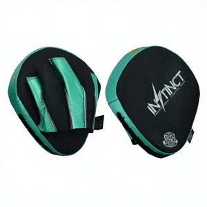 ขายส่ง ถุงมือชกมวยแบบไทย รุ่นใหม่ล่าสุด พร้อมโลโก้สั่งทำพิเศษ วัสดุโฟม Ime รูปทรงโค้งมน หนังไมโครไฟเบอร์ ระบายอากาศได้ดี พร้อมแผ่นรองรับแรงกระแทก - Product Image 1