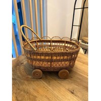 Panier à roulettes en rotin festonné pour enfants, chariot de courses en rotin écologique, poussette pour poupée, fabriqué à la main au Vietnam