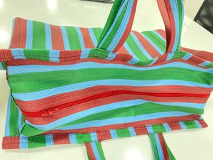 Bolsas tejidas a rayas de nailon reciclado de la India fabricadas en la India Bolsas y bolsas multicolores ecológicas del mercado fabricadas en la India. - Product Image 4
