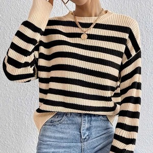 Sweat-shirt à col rond rayé confortable en polyester 100% pour femme, à manches longues, à épaules tombantes, décontracté, pour l'hiver, style coréen - Product Image 4