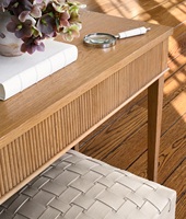 Elegance Table Console Matériau en bois Couleur naturelle Finition Chêne pour la maison et les meubles d'hôtel