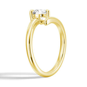 Bague solitaire élégante en argent sterling avec moissanite taille ronde - Product Image 2