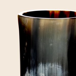 Verre court à corne naturelle à forte demande Verre à liqueur de style viking de qualité supérieure pour whisky et spiritueux disponible à la vente depuis l'Inde - Product Image 3