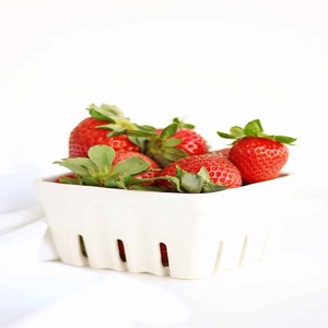 Fresas orgánicas frescas dulces y maduras para hornear o consumo diario entrega rápida y precio bajo al por mayor en stock - Product Image 3
