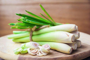 GRAN VENTA CALIDAD PREMIUM HIERBA DE LIMONA CONGELADA AL POR MAYOR SUMINISTRO A GRANEL EXPORTACIÓN LISTO PRODUCTO ORGÁNICO NATURAL OFERTA CALIENTE - Product Image 2