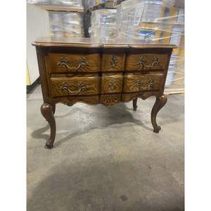 Table de chevet exquise en acajou artisanale avec détails sculptés ornés, commode de chevet de style rococo français, antique - Product Image 3