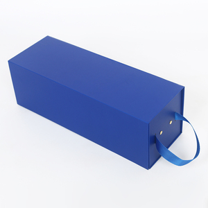 Boîtes cadeaux pliantes en papier recyclable personnalisées, magnétiques, pour vin rouge, avec pelliculage mat et revêtement UV anti-transparence, boîtes rigides. - Product Image 6