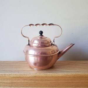 Luxury handmade hammered copper <b>kettle</b> with long-lasting shine suitable for home kitchen tea parties and stylish gatherings. - Product Image 1
