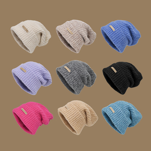 หมวกถักหนาสีทึบสำหรับผู้ชายผู้หญิงผ้ากำมะหยี่อบอุ่นตัวอักษรขี่จักรยานกลางแจ้งโลโก้ตามสั่ง - Product Image 5