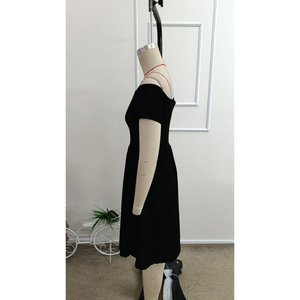 เดรสผ้าเครปแขนสั้นคอมาดอนน่าสำหรับผู้หญิง รุ่น 35114 - สีดำ - Product Image 6