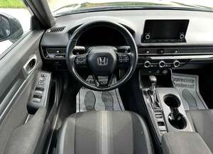 Honda Civic Sport 2024, Bien Cuidado y Limpio - Product Image 3