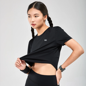 Top corto deportivo OEM para mujer, Camiseta holgada con estampado de logotipo personalizado y función antibolitas, Top corto de verano para gimnasio y yoga - Product Image 4