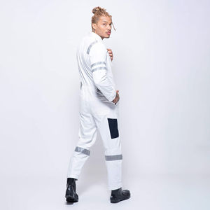 ชุดคลุมทำงานอุตสาหกรรม ตัวเลือกชุดทำงานที่ใช้งานได้จริง ชุดคลุมทำงานสีสันสดใส ดีไซน์สวมใส่สบาย ชุดคลุมทำงานแบบสะท้อนแสง - Product Image 3