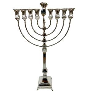 Elegante candelabro de Hanukkah Menorah Chapado en plata, candelabro de Metal tradicional de 9 ramas para decoración del hogar y regalos religiosos - Product Image 4