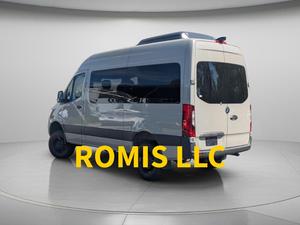 Mercedes-Benz Sprinter Van 2026, 8 Posti, Cambio Automatico, Tetto Alto, Camper Van, Fari a LED, Alimentazione a Benzina, Pneumatici R17, Tessuto Leggero - Product Image 2