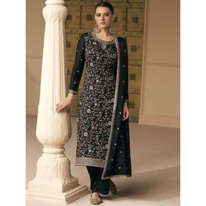Traje Palazzo de Seda Suave para Mujer, Diseño Elegante Bordado en Negro - Product Image 1