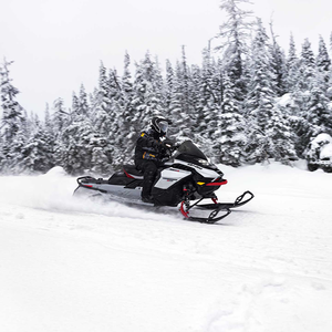 Motoneige Ski-Doo RENEGADE XRS 147 900 ACEE TURBO R 2024 - Product Image 6