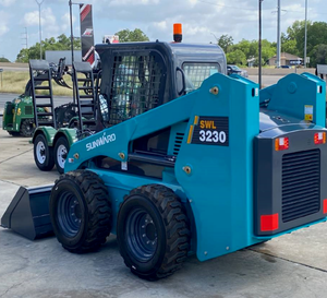 ¡Gran condición de operación SUNWARD SWL3230 Skid Steer Mini cargador frontal de operación para la venta! - Product Image 6