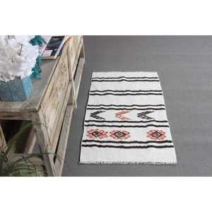 Tapis vintage 2,1 x 3,8 pieds, petit tapis turc, tapis abstrait blanc et noir - Product Image 3