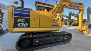รถขุดไฮดรอลิกแบบตีนตะขาบ KOMATSU PC130-8K ขนาด 13 ตัน สภาพดีเยี่ยม นำเข้าจากญี่ปุ่น มือสอง - Product Image 2