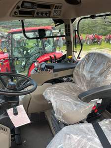 Tracteur agricole I.H 130HP Farmall 130A de qualité supérieure, état neuf/d'occasion, modèle 2024, fabriqué aux États-Unis, prix très avantageux. - Product Image 4