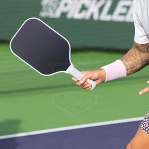 Équipement de sport Pickleball Paddle Utilisation Raquettes de balle de cornichon en fibre de carbone Concevez votre propre raquette de tennis - Product Image 6