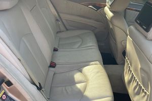 Mercedes-Benz E 500 4MATIC Wagon d'occasion 2005 en excellent état, prêt à être expédié - Product Image 4