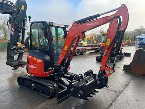 Mini-excavatrice Kubota U27-4 de 2,7 tonnes, excavatrice compacte à rotation zéro avec moteur Kubota, charge nominale de 0,80 tonne, hydraulique - Product Image 3