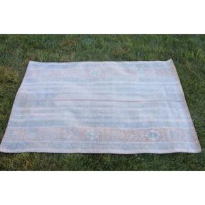 Alfombra Turca Vintage de 3.1x4.8 pies (93x146 cm), Alfombra Blanca y Azul Sólida - Product Image 4
