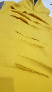 เสื้อฮู้ดผู้ชายออกแบบเองตัดด้านหน้ามีสไตล์ เสื้อฮู้ดสไตล์ฮิปฮอปแขนยาวมีฮู้ดมีดีไซน์ที่กําหนดเอง - Product Image 5