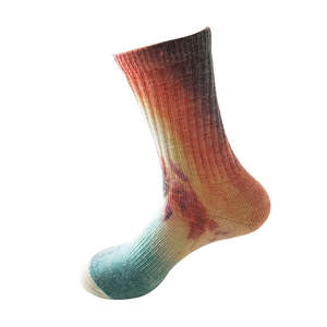ODM Chaussettes en coton tie-dye pour hommes et femmes Vintage Gradient Color Casual Retro Style Breathable-Made in Vietnam Factory - Product Image 2