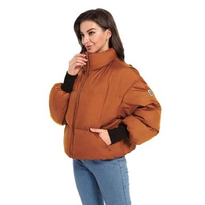 Vente en gros de vestes bouffantes sans manches camouflage multicolores légères imperméables respirantes pour hommes avec logo à l'avant - Product Image 3