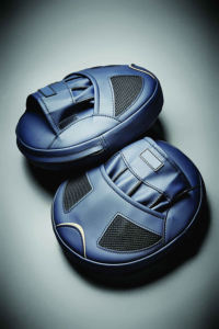 Vente en gros de coussinets d'entraînement professionnels pour arts martiaux boxe coussinets de mise au point avec logo personnalisé nouveau style de cuir kickboxing - Product Image 3