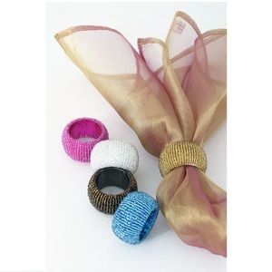 Rond de serviette en perles de rocaille durables faites à la main pur Rond de serviette perlé de conception Unique pour la table entièrement personnalisée - Product Image 4