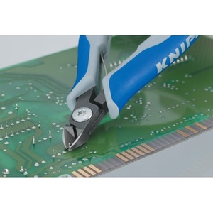 Cortadores Laterales de Precisión KNIPEX para Electrónica, 120 mm de Longitud, Forma 0, Biselados, Muy Pequeños, Pulidos, Tipo Navaja - Product Image 5