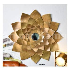 Miroirs dorés pour le mur Miroirs en métal Décoration de la maison Art mural Miroir décoratif Convient pour le salon Chambre à coucher Décor - Product Image 1