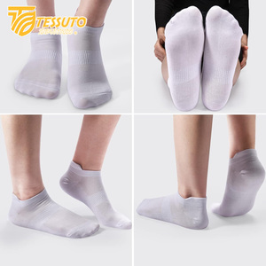 Venta caliente 100% calcetines de compresión de algodón para hombres mujeres calcetines de alivio de presión deportivos de viaje y correr multicolor secuencial - Product Image 2