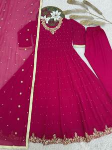 Compre Ahora: Conjunto de Saree Tradicional + Blusa con un Look Sencillo y Elegante para Fiestas de Cumpleaños, Disponible en Plataformas Étnicas Online, con un Diseño Atemporal - Product Image 6