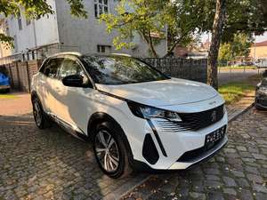 Peugeot 3008 GT 1.6L PureTech Essence 181 CV SUV d'occasion en bon état, sièges en cuir, toit ouvrant panoramique, phares à LED, transmission automatique - Product Image 2